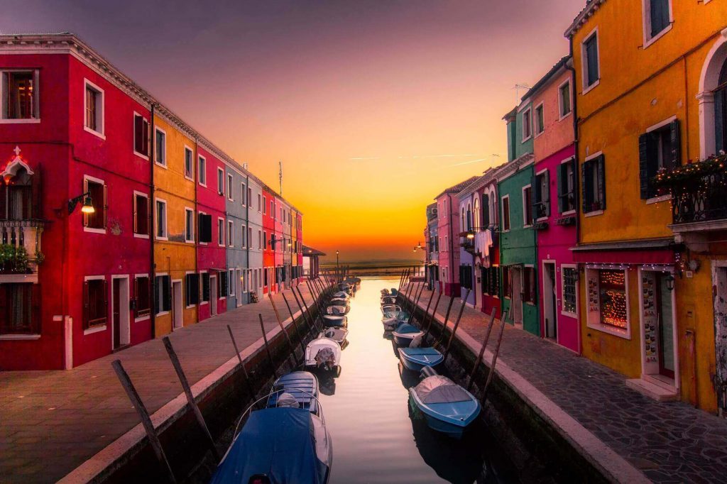 architecture-boats-buildings-417344 (1)
